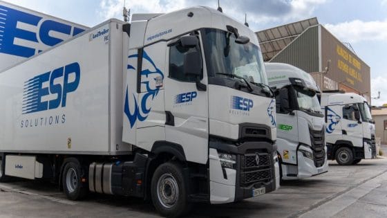 توظيف سائقين.. عرض مغرٍ من شركة دولية للعمل بأوروبا