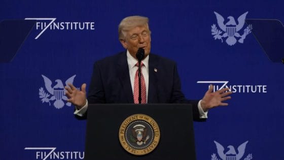 ثروات تُسلب وكرامة تُهدر.. ماذا وراء الإهانة غير المسبوقة للخليج وحكامه؟