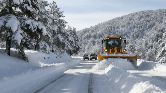 وزارة التجهيز تعلن فتح جميع الطرق الجبلية بأقاليم الحسيمة وتازة وشفشاون إثر موجة الثلوج