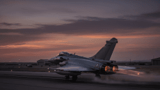 فرنسا تفعل دوريات “رافال” في الإمارات لتأمين الأجواء عقب استهداف قاعدة عسكرية