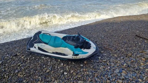 الناظور.. أمواج أركمان تلفظ “جيت سكي” مجهولاً