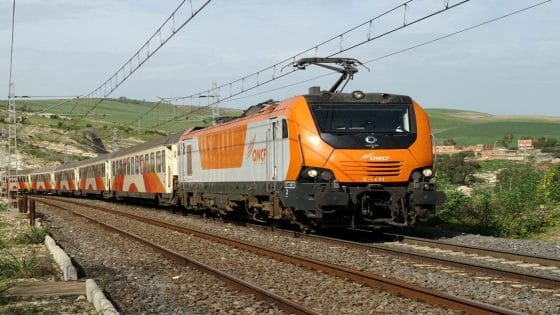 الخط السككي بالحسيمة.. جواب حكومي غامض يشعل غضب ساكنة الريف