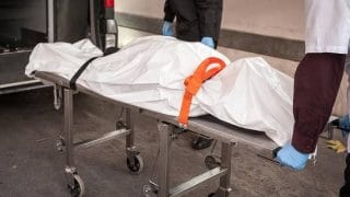 فاجعة تهز وجدة: العثور على جثة شاب معلقة بحي النكادي واستنفار أمني