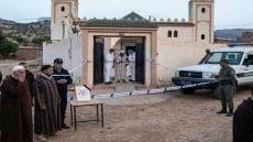 صورة من داخل احد المساجد المغربية جرى فيها اعتداء على الإمام بواسطة السلاح الابيض