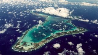 هجوم إيراني مباغت يستهدف قاعدة “دييغو غارسيا” البريطانية التي تبعد أكثر من 3500 كيلومترا