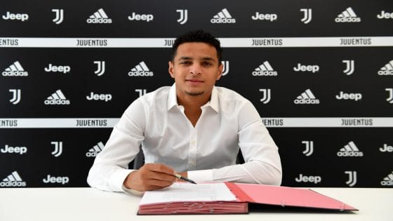 محمد إحتارين يرفض عرض الوداد الرياضي ويفضل الاستمرار في أوروبا