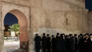 كيف أثارت طقوس دينية بباب دكالة نقاشا حول الهوية والممارسة الدينية بالمغرب؟