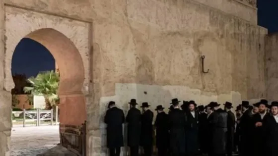 كيف أثارت طقوس دينية بباب دكالة نقاشا حول الهوية والممارسة الدينية بالمغرب؟