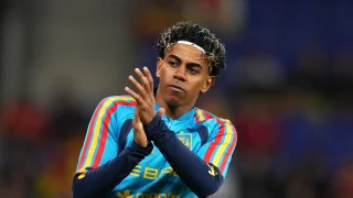 يامال يرد على العنصرية: ديننا ليس وسيلة للسخرية