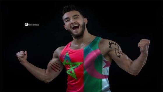 زهير بهاوي يثير الجدل برفع العلم الجزائري في حفل بباريس